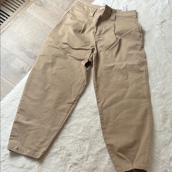 Zara Tan Pants - Picture 1 of 4